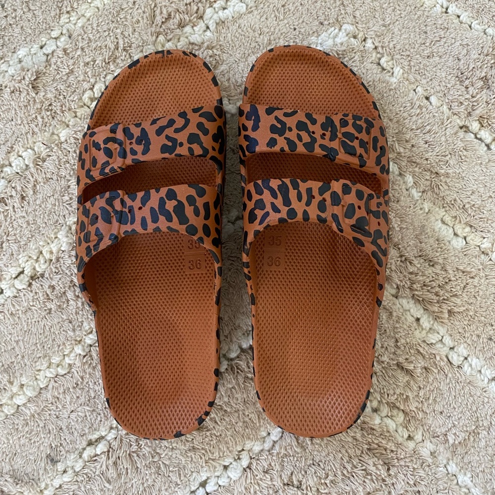 Freedom Moses sandals size 35/36